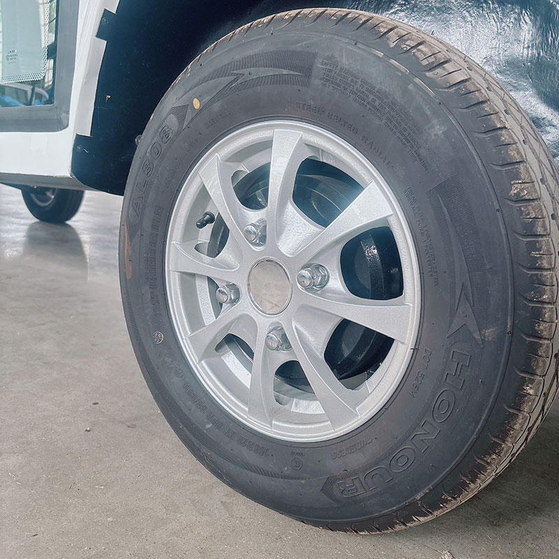 全封闭旅游观光车